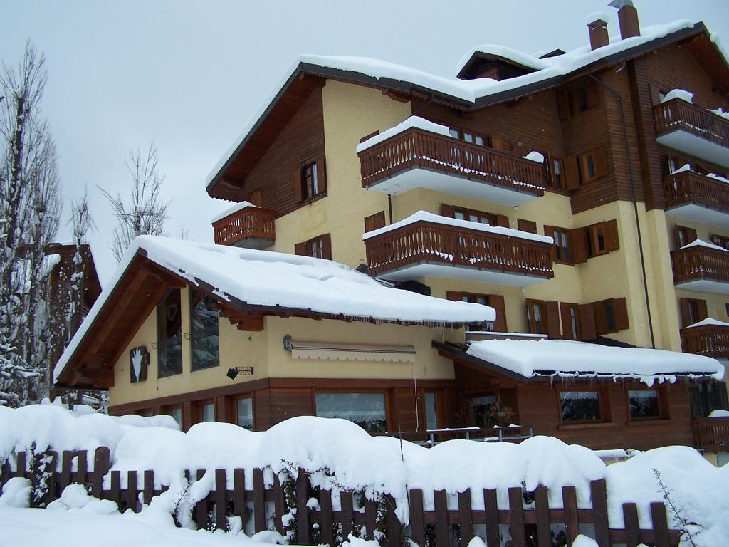 Hotel Bucaneve Бардонеккія Екстер'єр фото