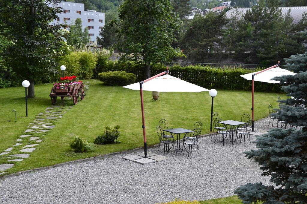 Hotel Bucaneve Бардонеккія Екстер'єр фото