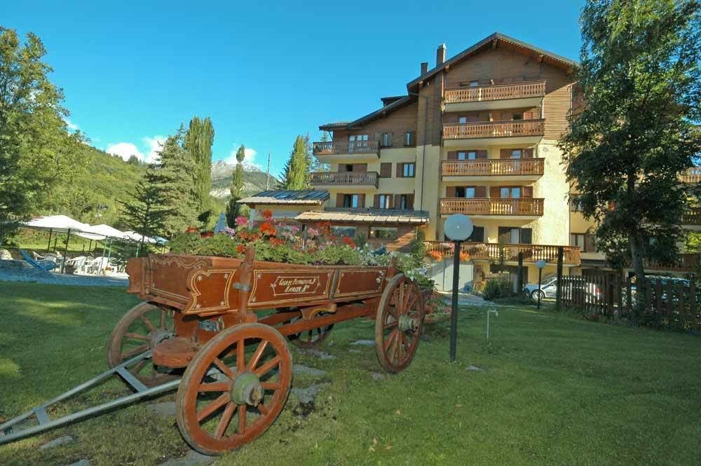 Hotel Bucaneve Бардонеккія Екстер'єр фото